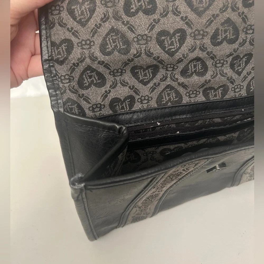 Loungefly Sugar Skull Clutch